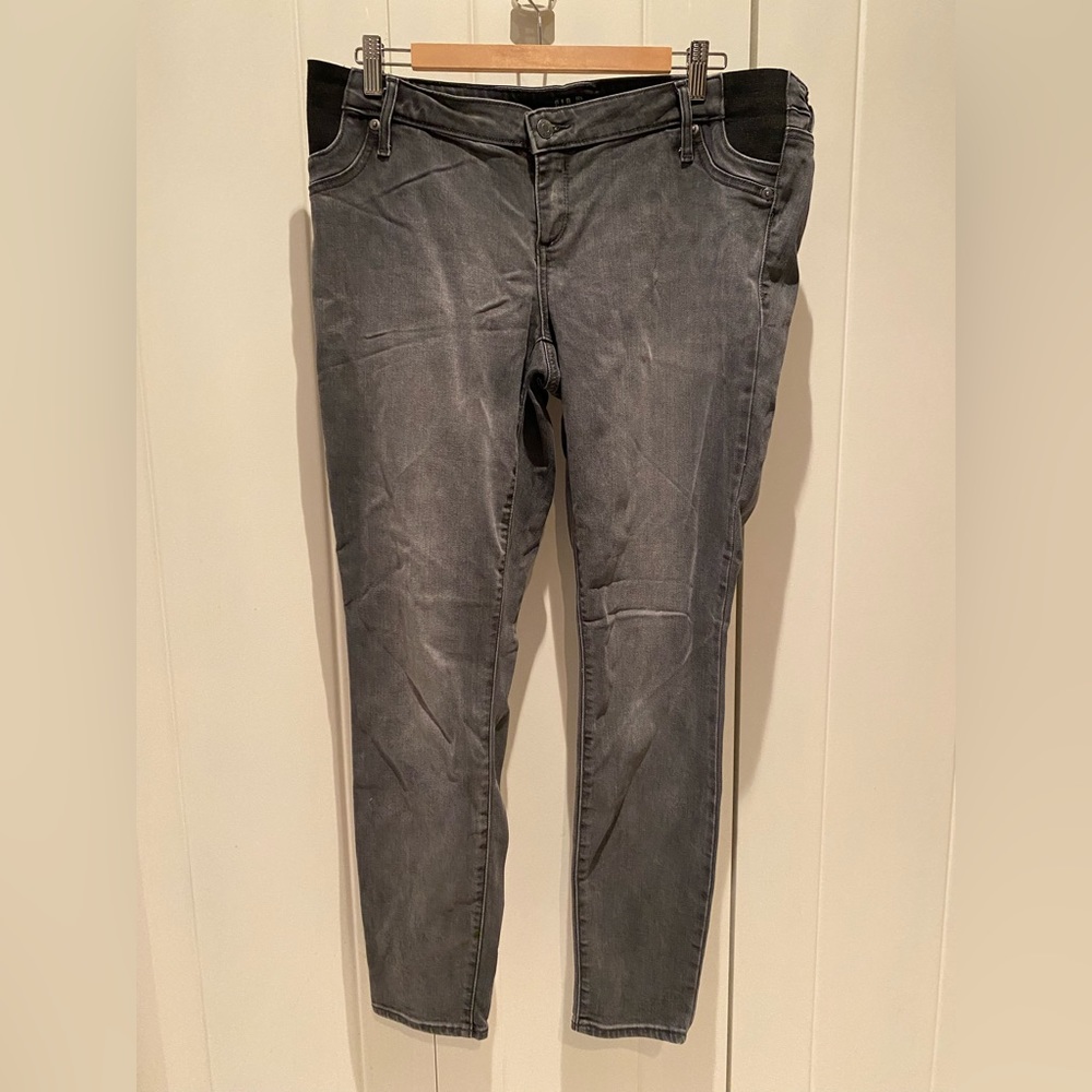 GAP True Skinny maternity jeans